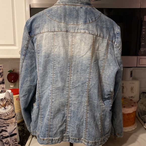 BONGO Light Blue Ruched Jean Jacket - Picture 3 of 5